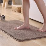 Tapis de bain géant marron