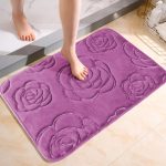 Tapis de salle de bain violet